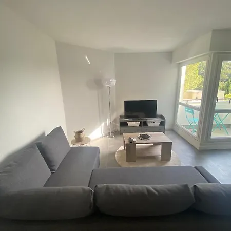 Les Baux-beaux Apartment *