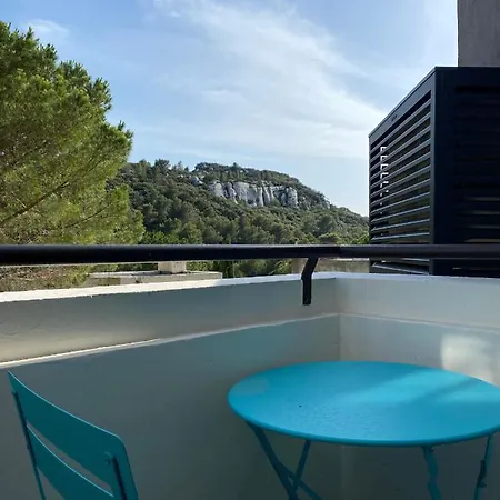 Les Baux-beaux Apartment