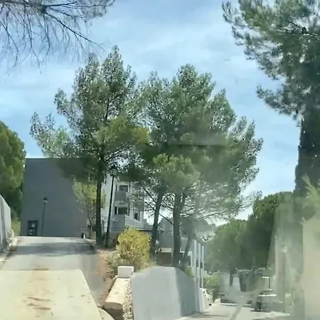 Apartment Les Baux-beaux